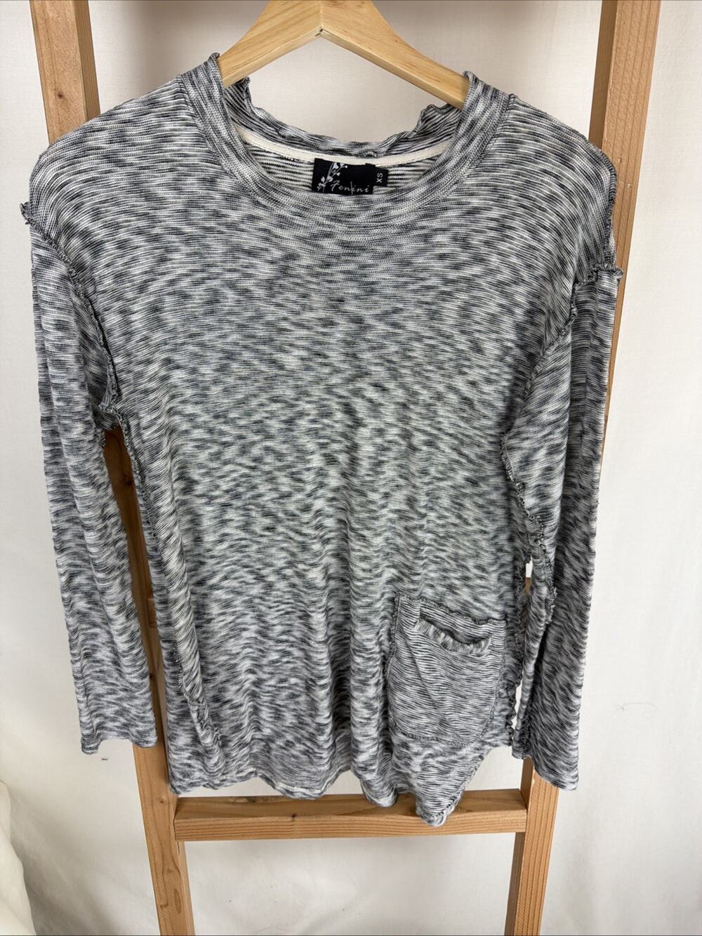 NWT Fenini Black White Crew Neck Raw Seams Long Sleeve Tunic #0985 Size XS